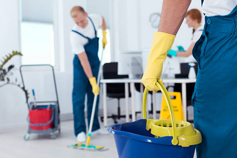 Terceirização de Limpeza em Condomínios Valores Pindamonhangaba - Serviço de Limpeza para Condomínio